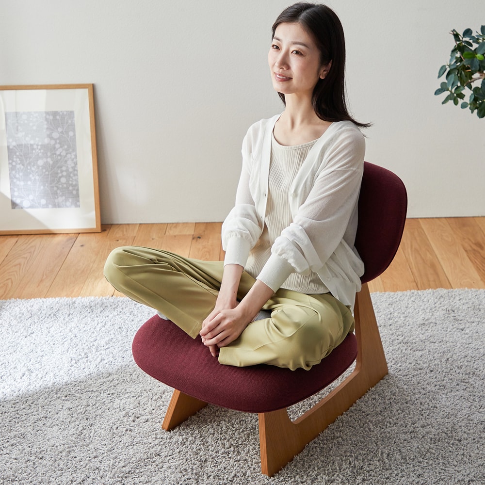 受注生産】ゆったり座れる低座椅子 【天童木工】(天童木工)｜通販の