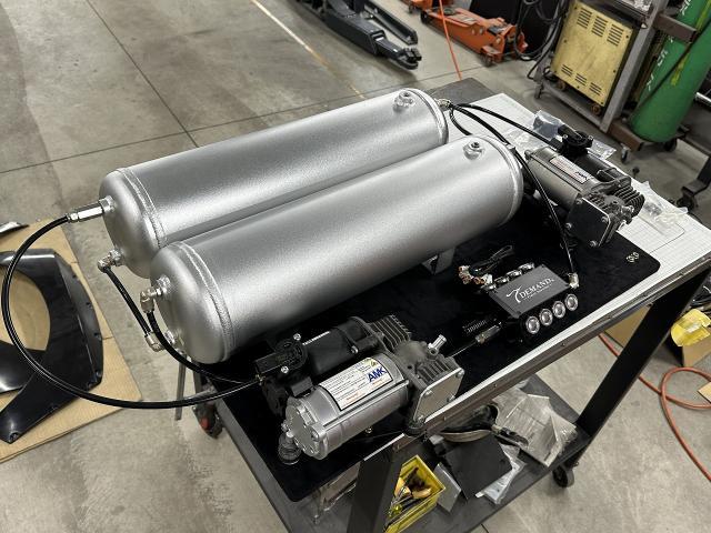 30アルファード ティーディメンドエアサス取付 エアサスシステム