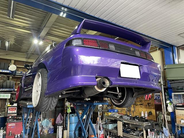 滋賀オートライフハノ 日産「シルビア」(S14)の「4.6」ファイナル交換