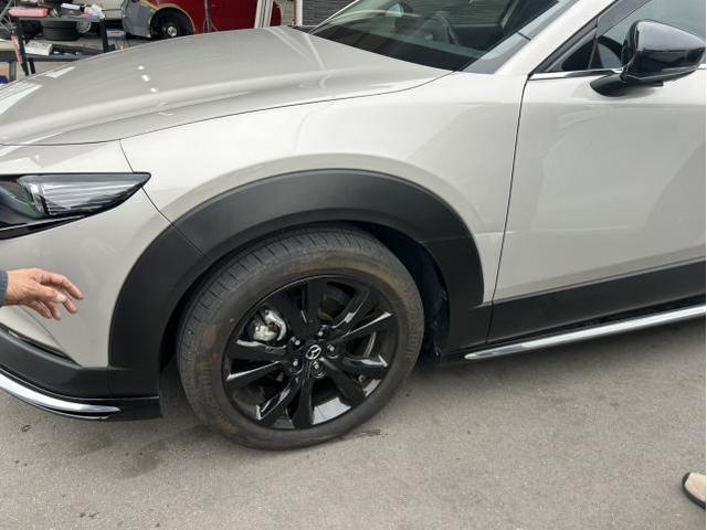 マツダ CX－30 突起物による キズ、へこみ修理｜グーネットピット