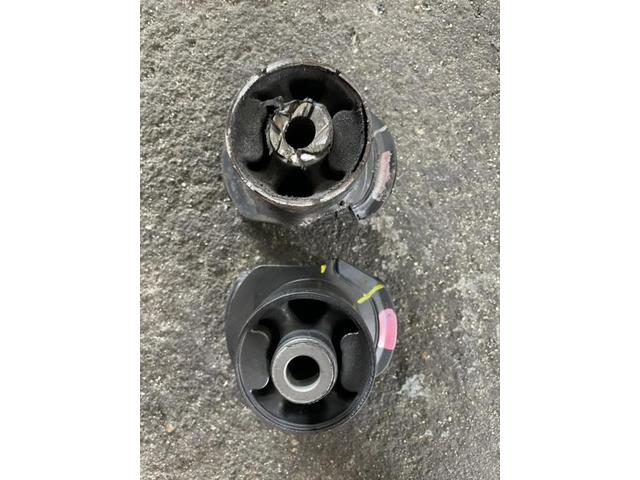 トヨタ アルファード リアアクスルビームブッシュ交換 広島市安佐南区