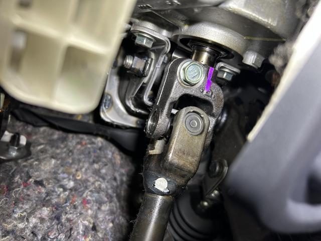 トヨタ プリウス 走行中異音 ハンドルコトコト音 インターミディエイト