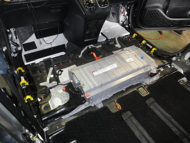 VOXY HV ZWR80G ハイブリッドバッテリーの交換のご依頼です。ZWR80G