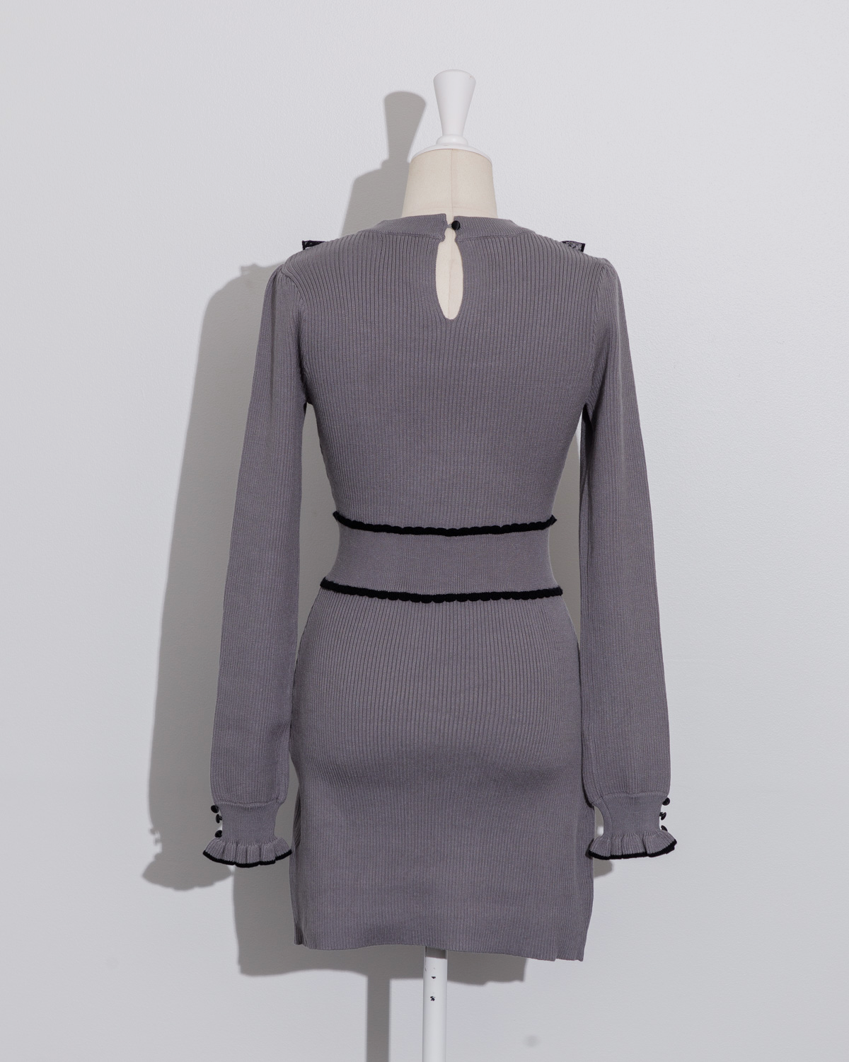 チュールフリルドーリーニットワンピース – pium