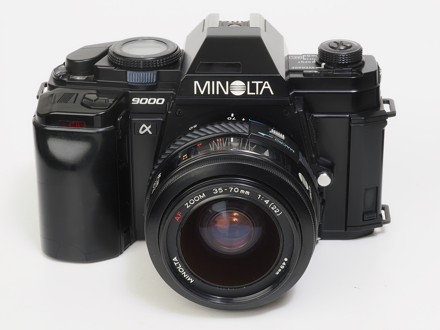 赤城耕一：第21回 AF一眼レフなのにフィルム巻き上げレバーが存在した