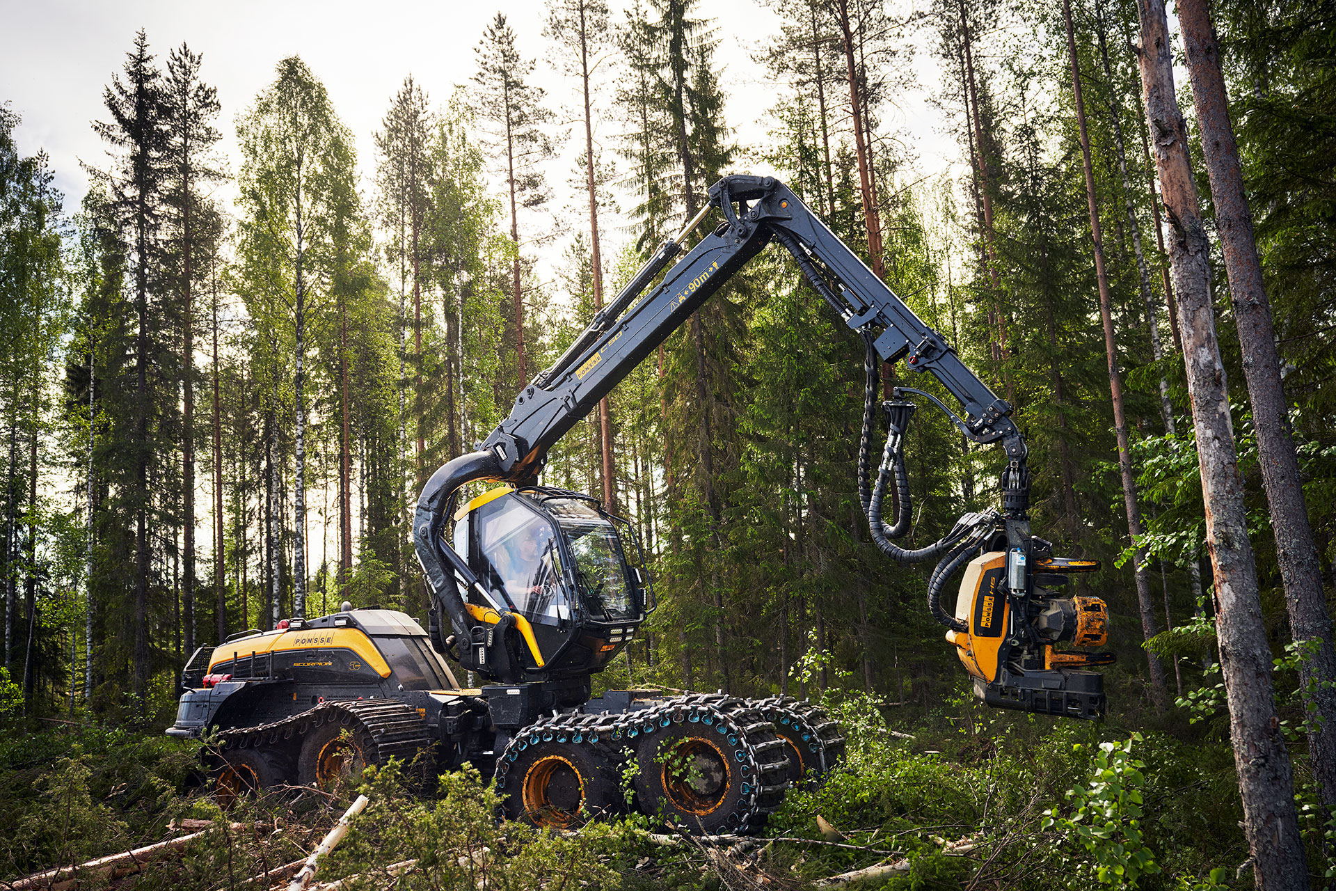 バランスの取れたパフォーマンス PONSSE SCORPION［ハーベスタ