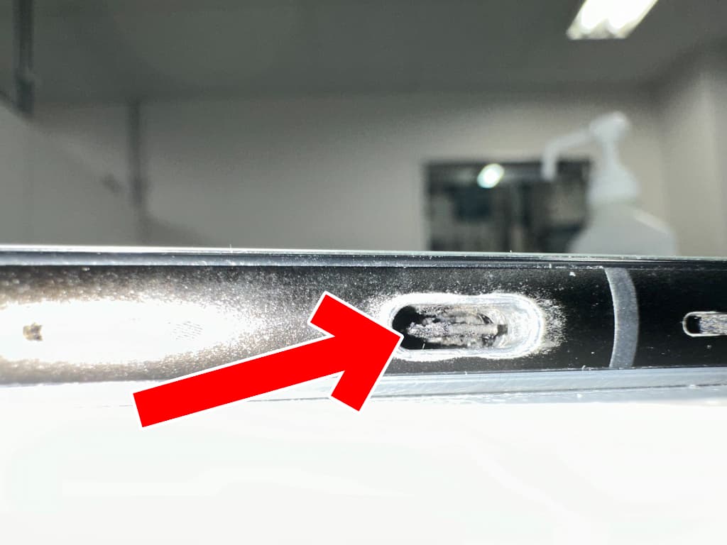 Pixel6aの充電口交換で充電出来ない故障が改善！煙が出たとお困りの際