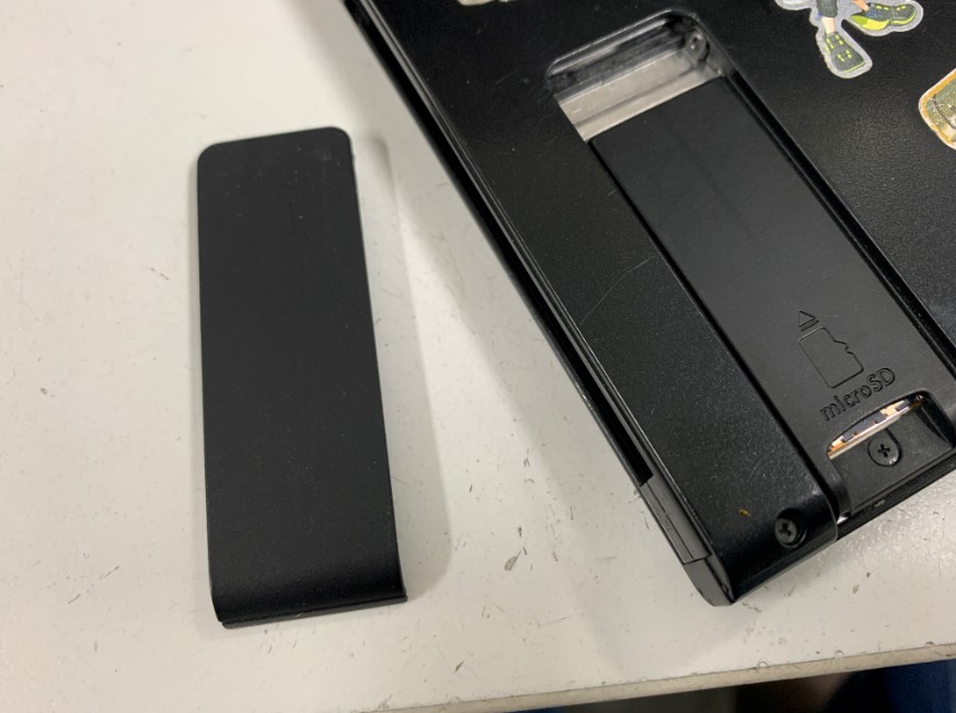 Switchのスタンドが取れた】修理価格3500円で折れにくいチタン製に変更