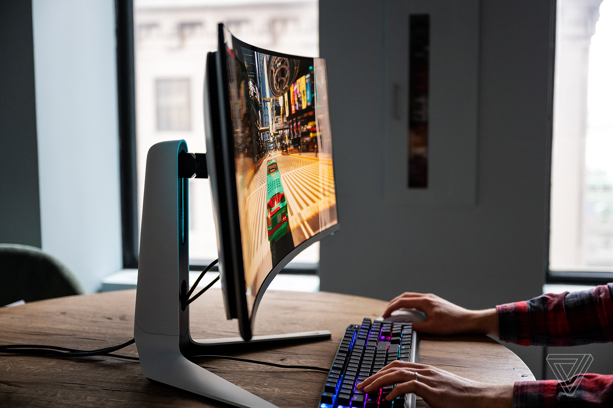 Alienware's made a version of its 34-inch QD-OLED that costs $200