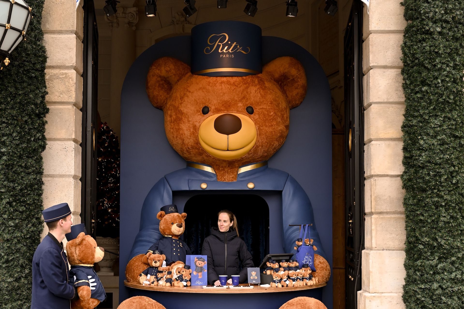 Christmas at the Ritz Paris: giant teddy bear, gourmet magic at