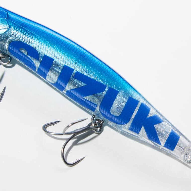 SUZUKIロゴの激レアルアーが数量限定販売決定！『SUZUKI×KAGELOU 124F