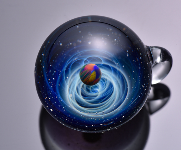 宇宙ガラスの魅力 : Plus Alpha