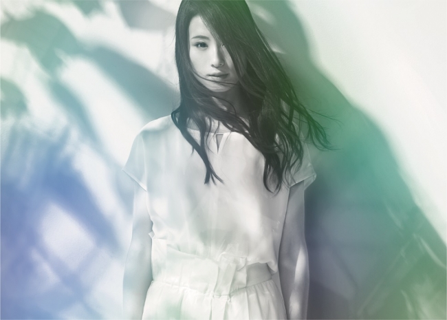 Uruファーストアルバム「モノクローム」特設ページにてセルフライナー