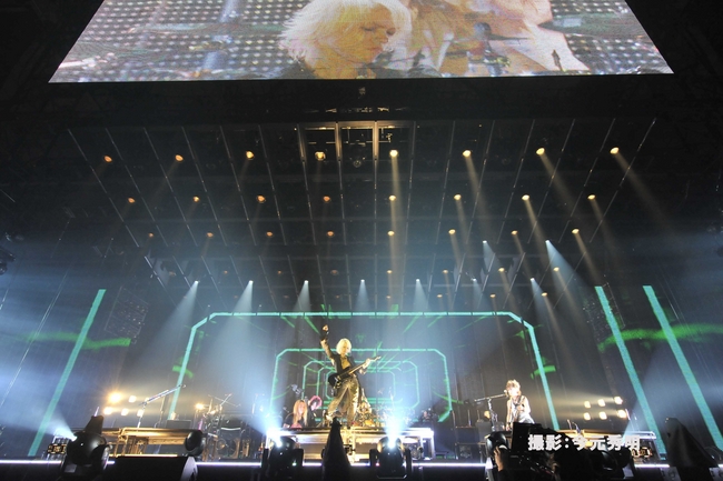 VAMPSの一夜限りのスペシャル企画に“BEAUTY”と“BEAST”が熱狂した夜