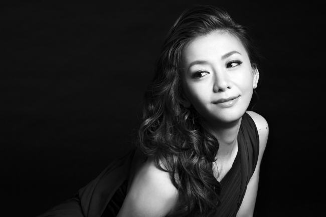 デビュー20周年を記念して行なわれている華原朋美の全国ツアーの中から