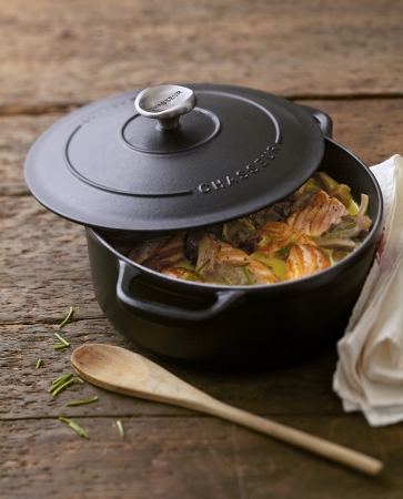 日本上陸10周年 フランス製 高級鋳物ホーロー鍋「CHASSEUR（シャスール