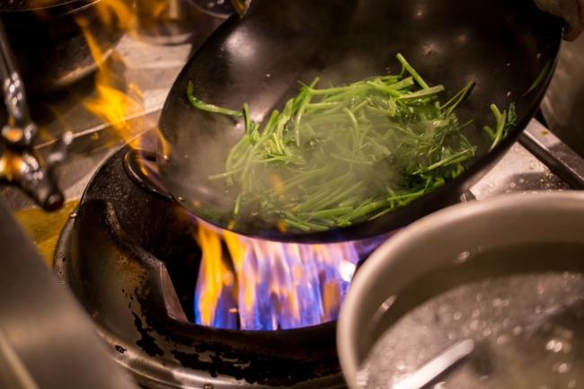 2018年に大流行中の”マー活”！”毛沢東スペアリブ”でお馴染み、鉄板中華