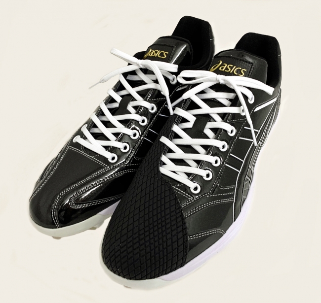 菊池雄星選手がMLB開幕戦で使ったタイプと同じデザインや仕様の