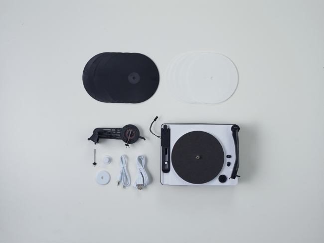 スマホをつないで自宅でオリジナルレコードをつくれる組立キット『大人