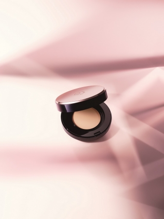 クレ・ド・ポー ボーテ 進化した水磨き美容液「コレクチュールエサン