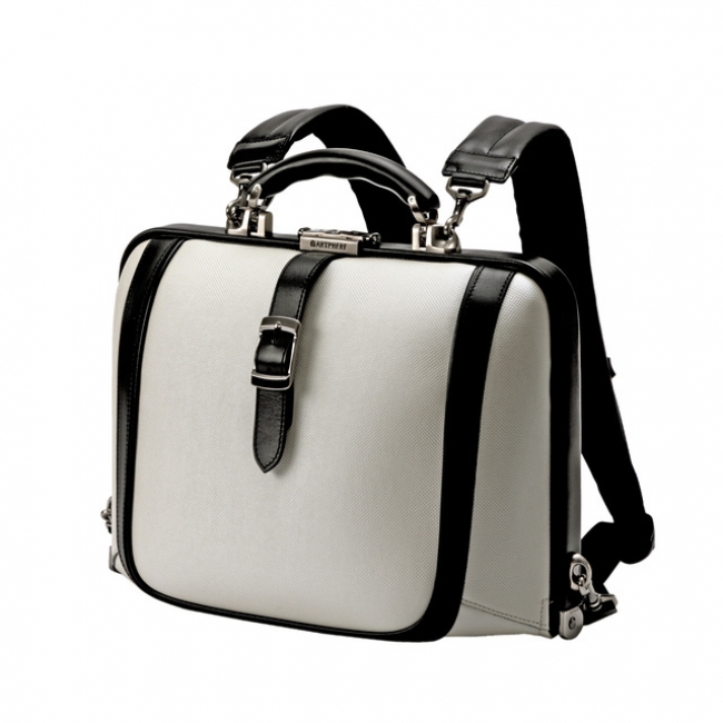 新しい生活様式の強い味方！抗菌性能と背負い心地を兼ね備えた新しい