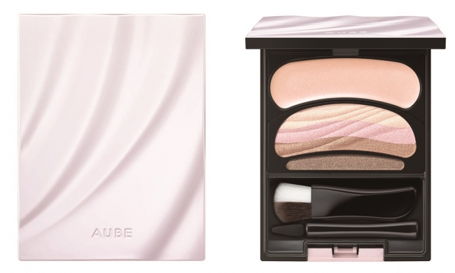 オーブ”ブラシひと塗りシャドウ”がよりなめらかな仕上がりに