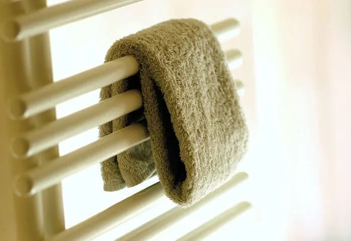 電気ヒーター YUCCA 型式YAE10/R 横壁支持型 壁掛タオルウォーマー