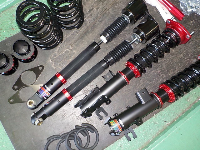 GJ2FW アテンザワゴン ブリッツ車高調に交換 四輪アライメント調整