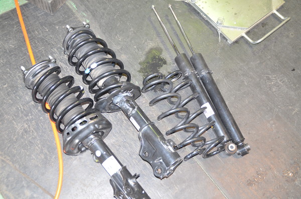 RC1 オデッセイアブソルート 純正サスペンション交換 四輪アライメント