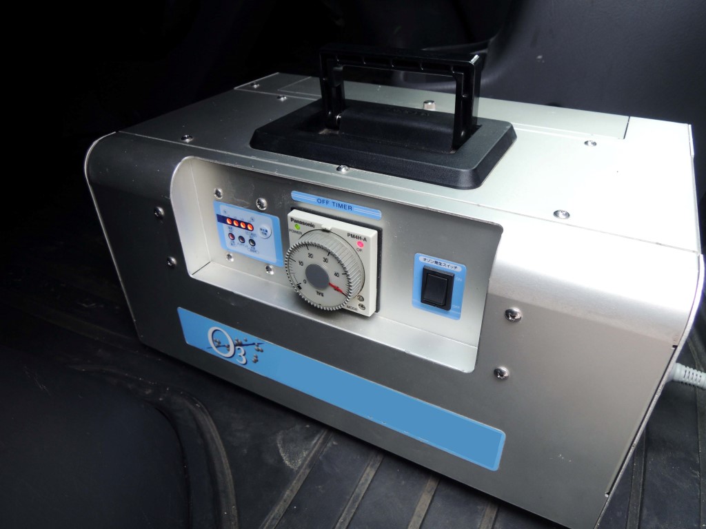 機材】オゾン脱臭機について