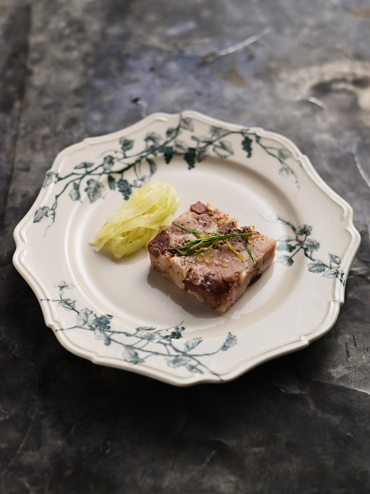 皿・プレート :: 23.5cm-27cm :: ヴィーニュ ラウンドプレート L