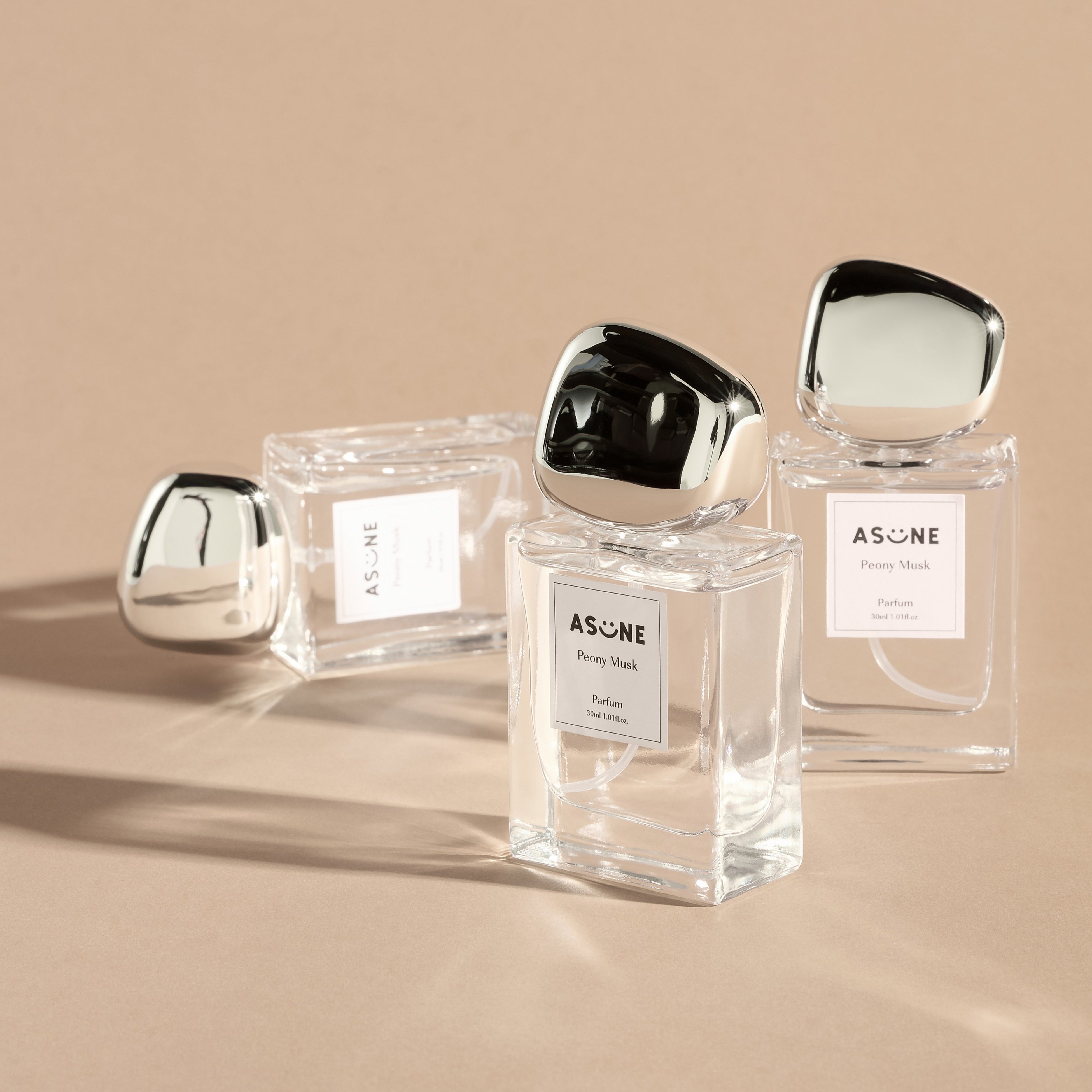 クリエイター 中町綾によるスキンケアブランド「ASUNE（アスネ）」より