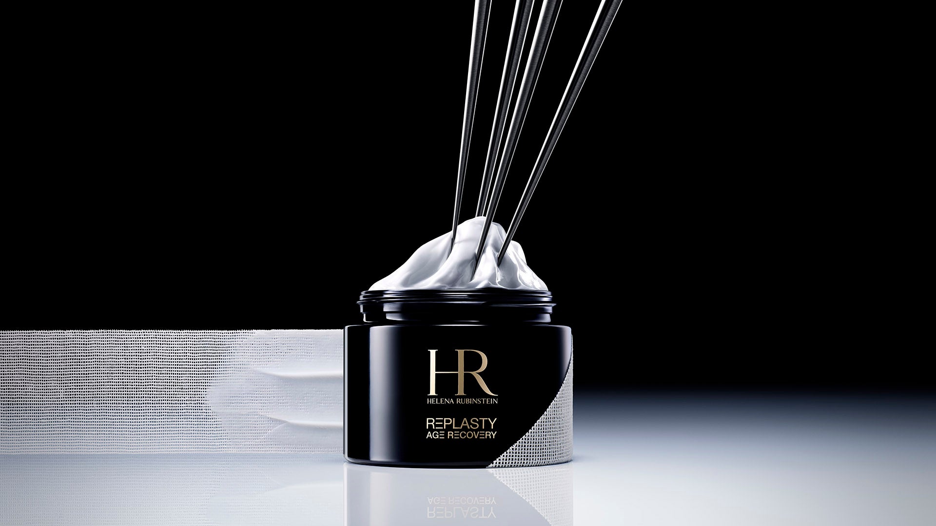 ヘレナ ルビンスタインより、「P.C. スキンミュニティ セラム」が