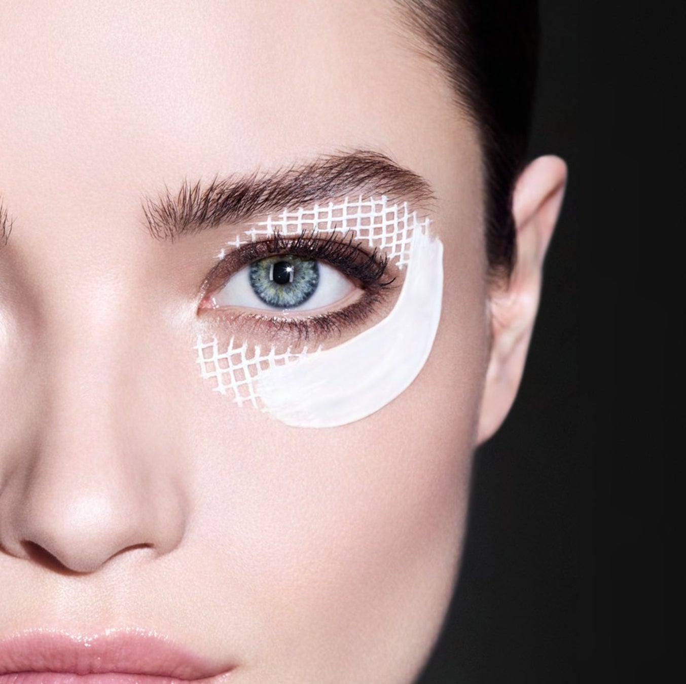 目覚めるようなハリ感、速攻のアイ。「リプラスティ R.C. クリーム