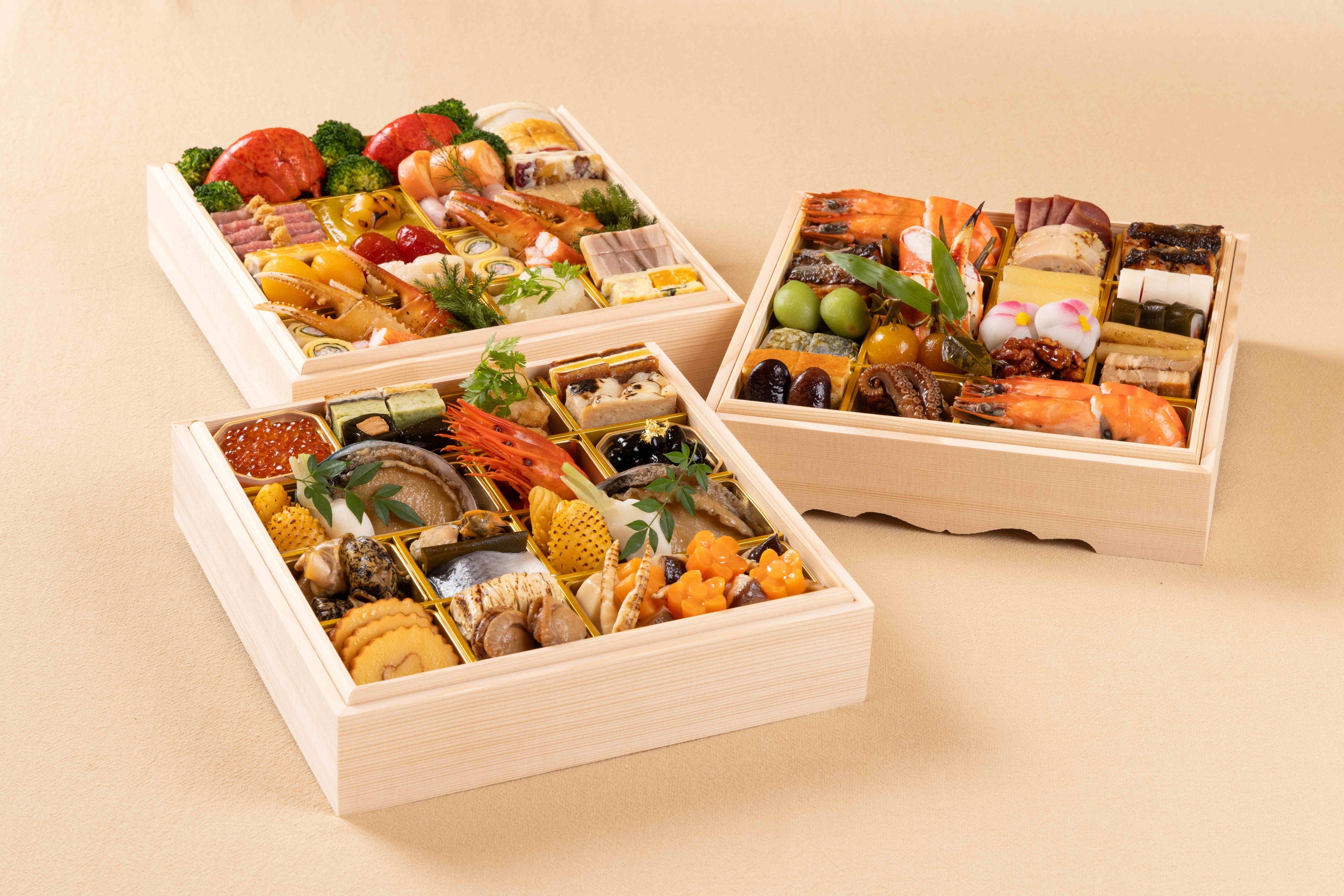 北海道リゾート「鶴雅」、おせちに合うお正月にふさわしい器「ハレの日