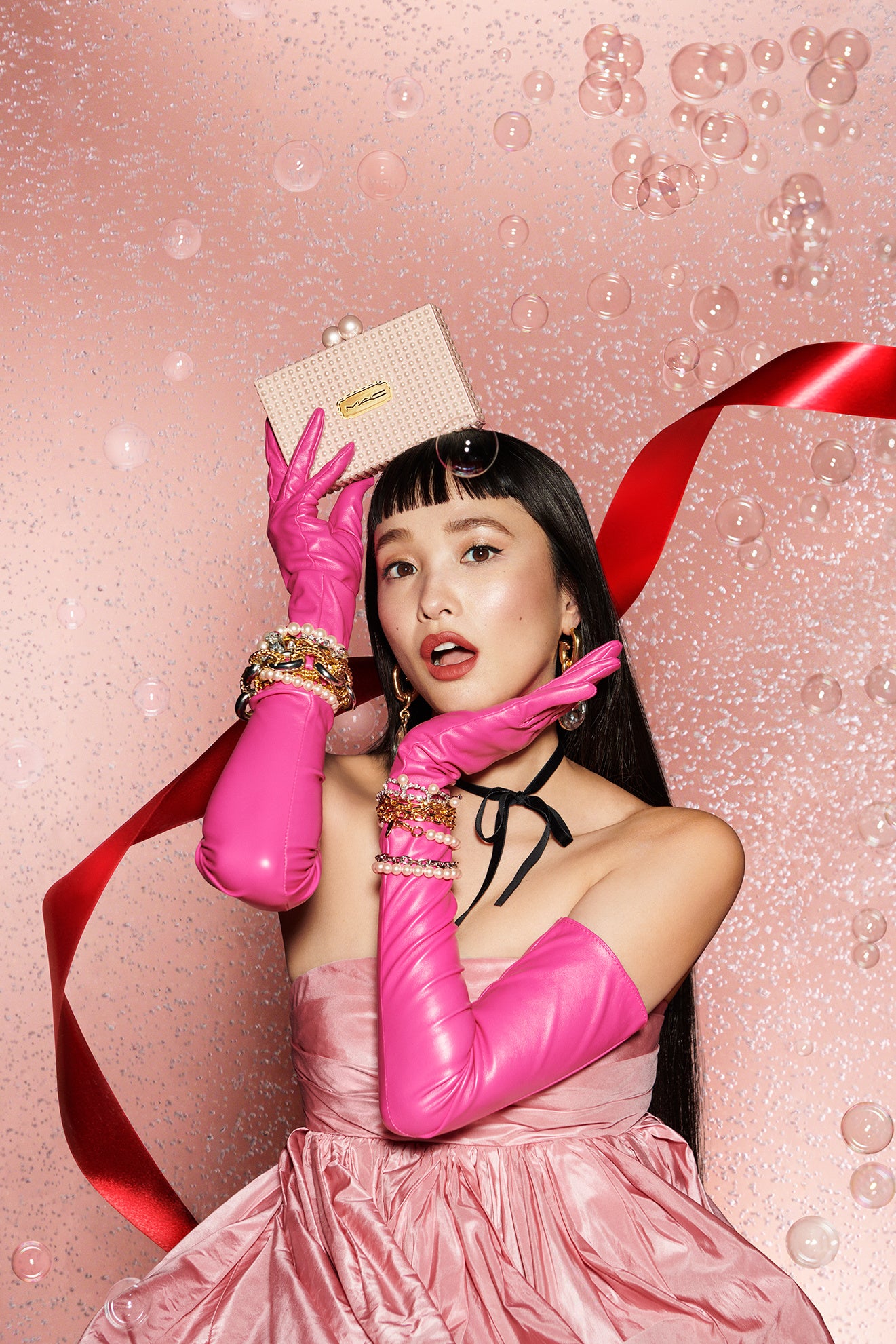 M·A·C】氷のように冷たくはじけるバブルと、セクシーで贅沢なボウで彩