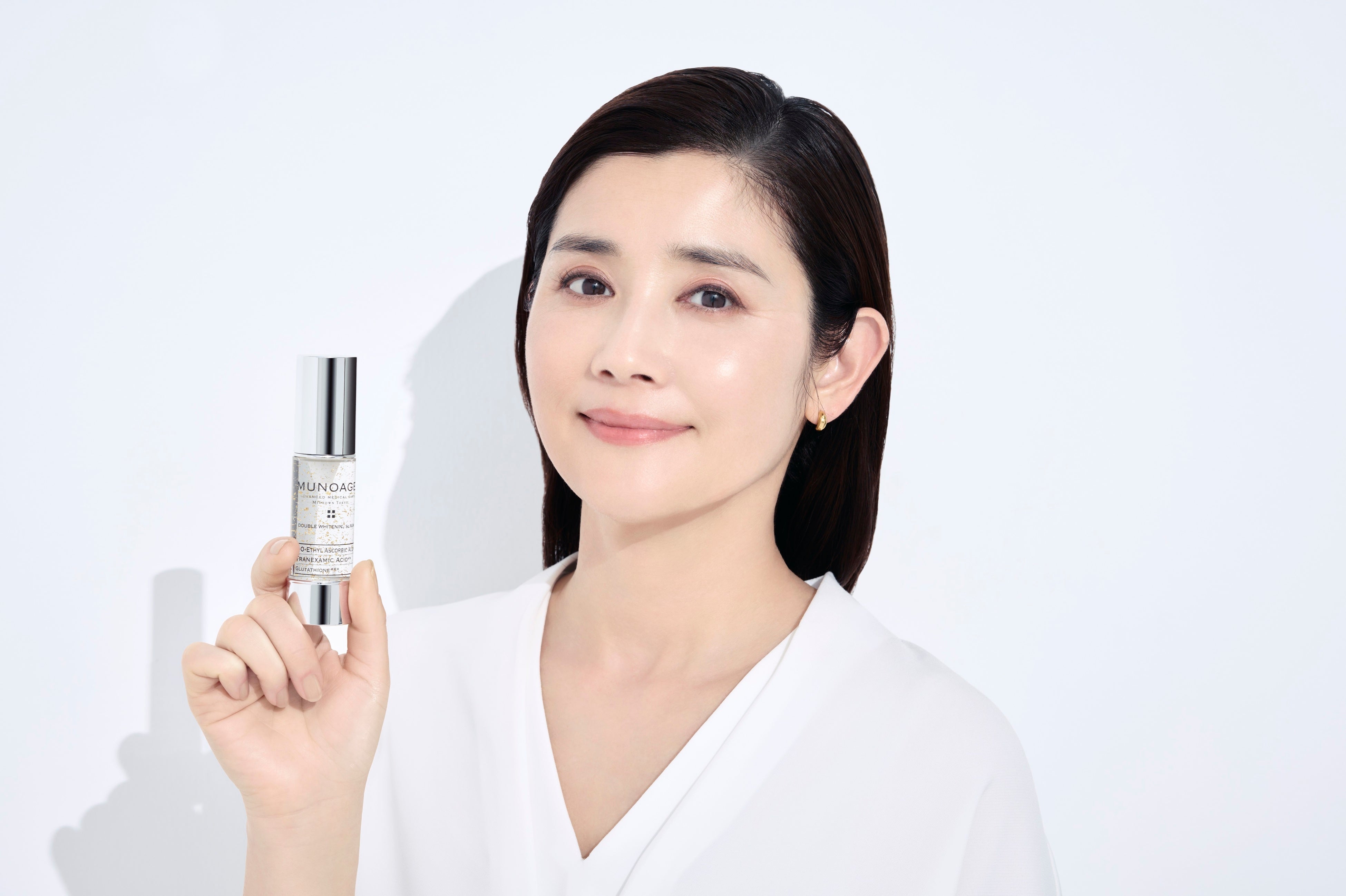 シミを生ませない。「白の衝撃」再生医療※1発想のドクターズコスメ