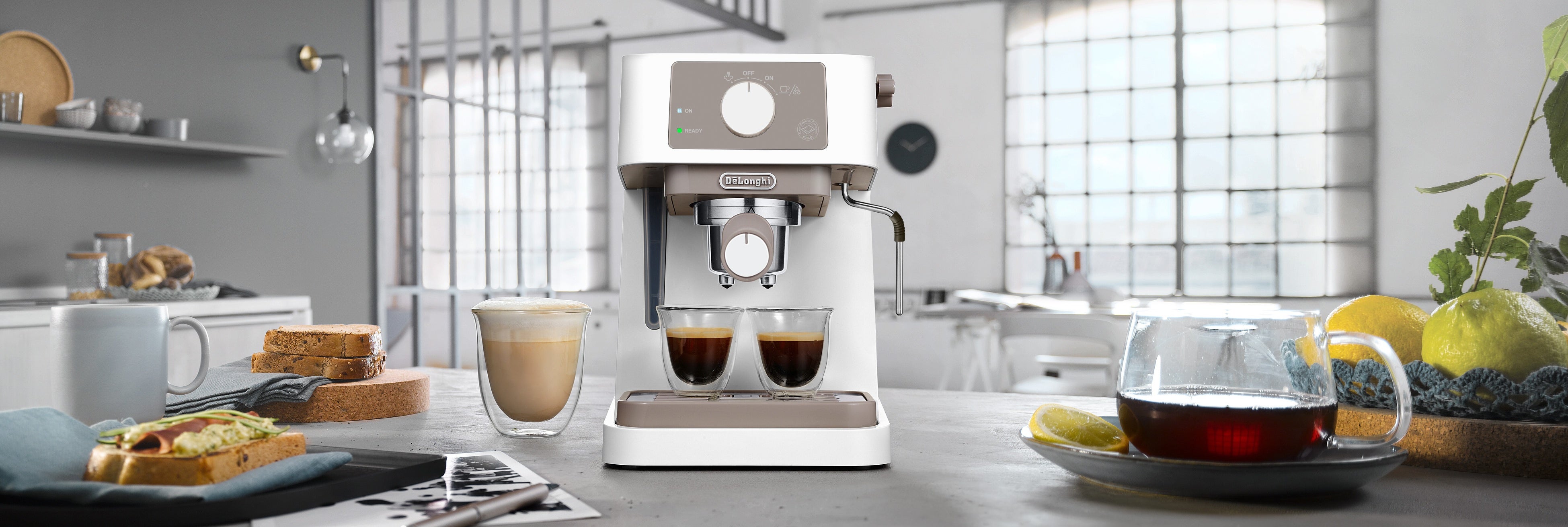 デロンギ スティローザエスプレッソ・カプチーノメーカー(EC235J-W