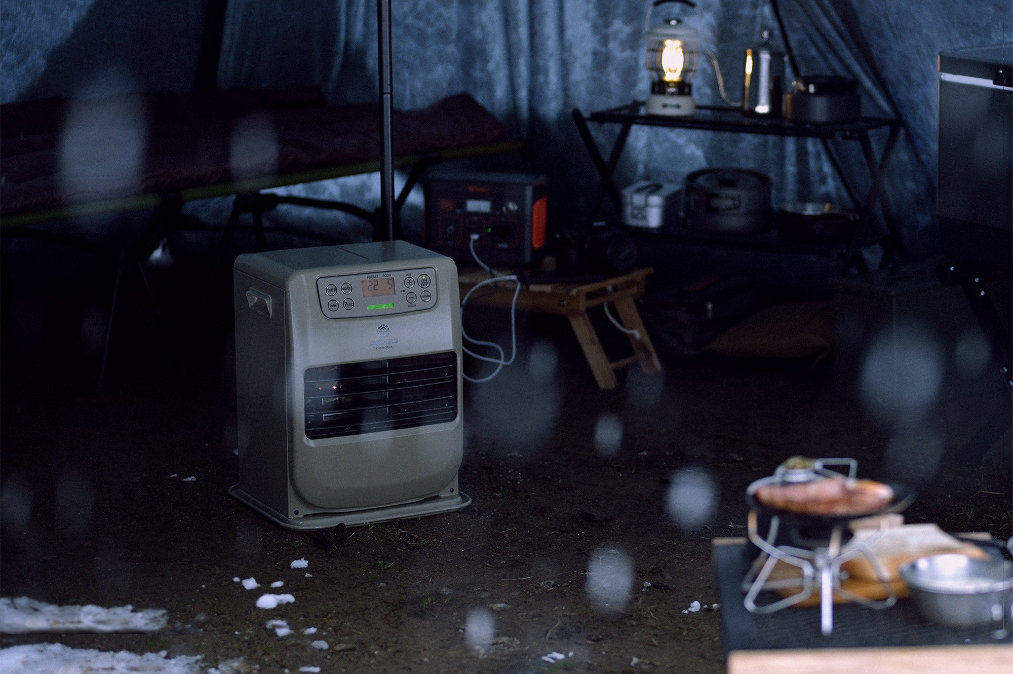 昨年好評につき完売した「OUTFIELD」ブランド ポータブル電源