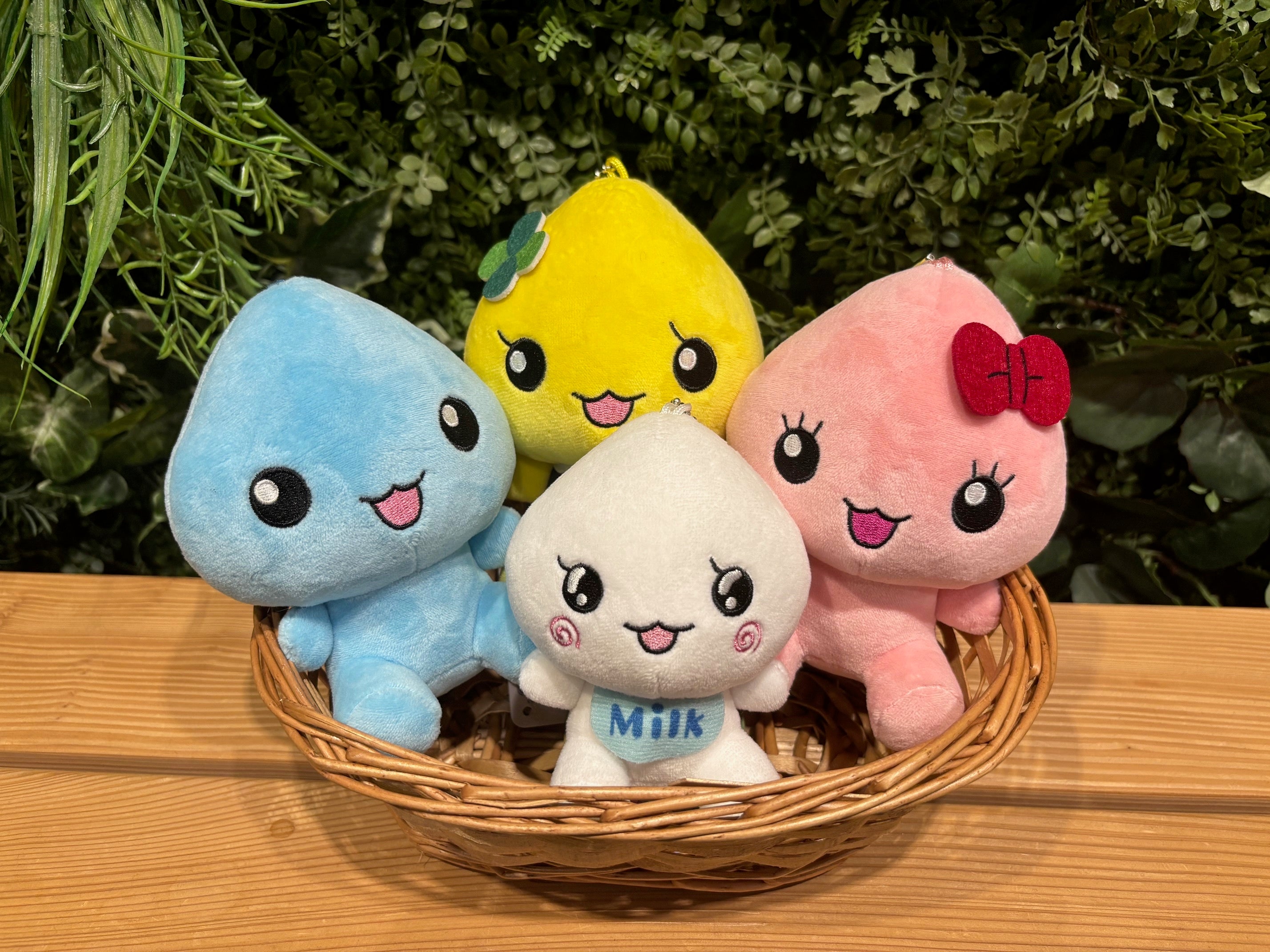 TVアニメ『ぷるるんっ！しずくちゃん』限定プライズ！おすわりポーズが