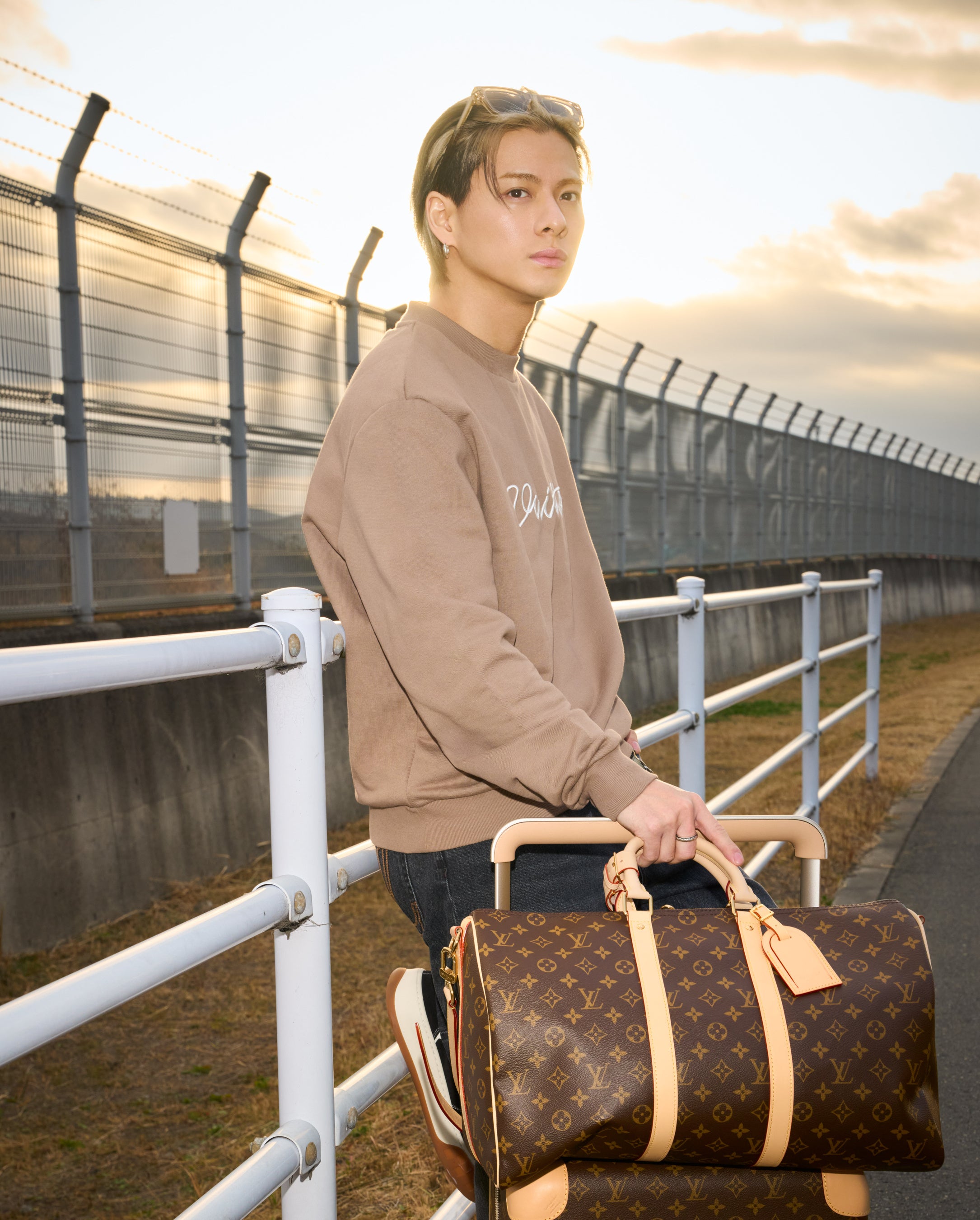 ルイ·ヴィトン】平野紫耀のルイ·ヴィトンを着用したエアポートスタイル