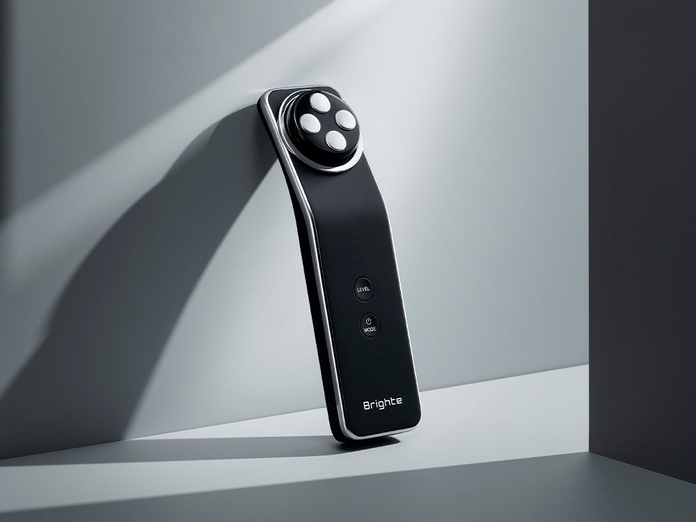 佐々木希さん登壇！「新美容家電ブランドBrighte 商品発表