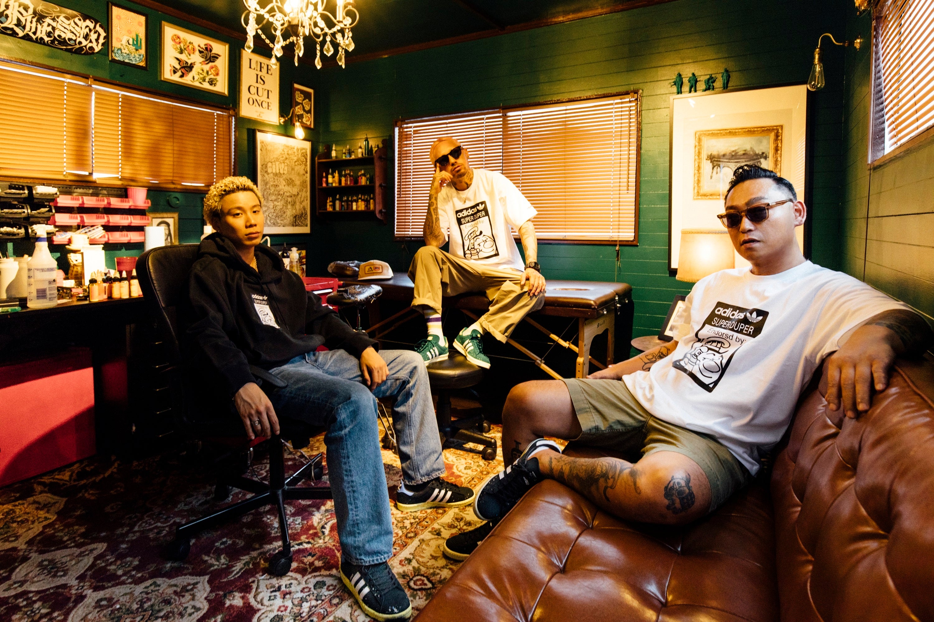 アーティストCOOK氏とコラボレーションした「adidas Originals CAMPUS