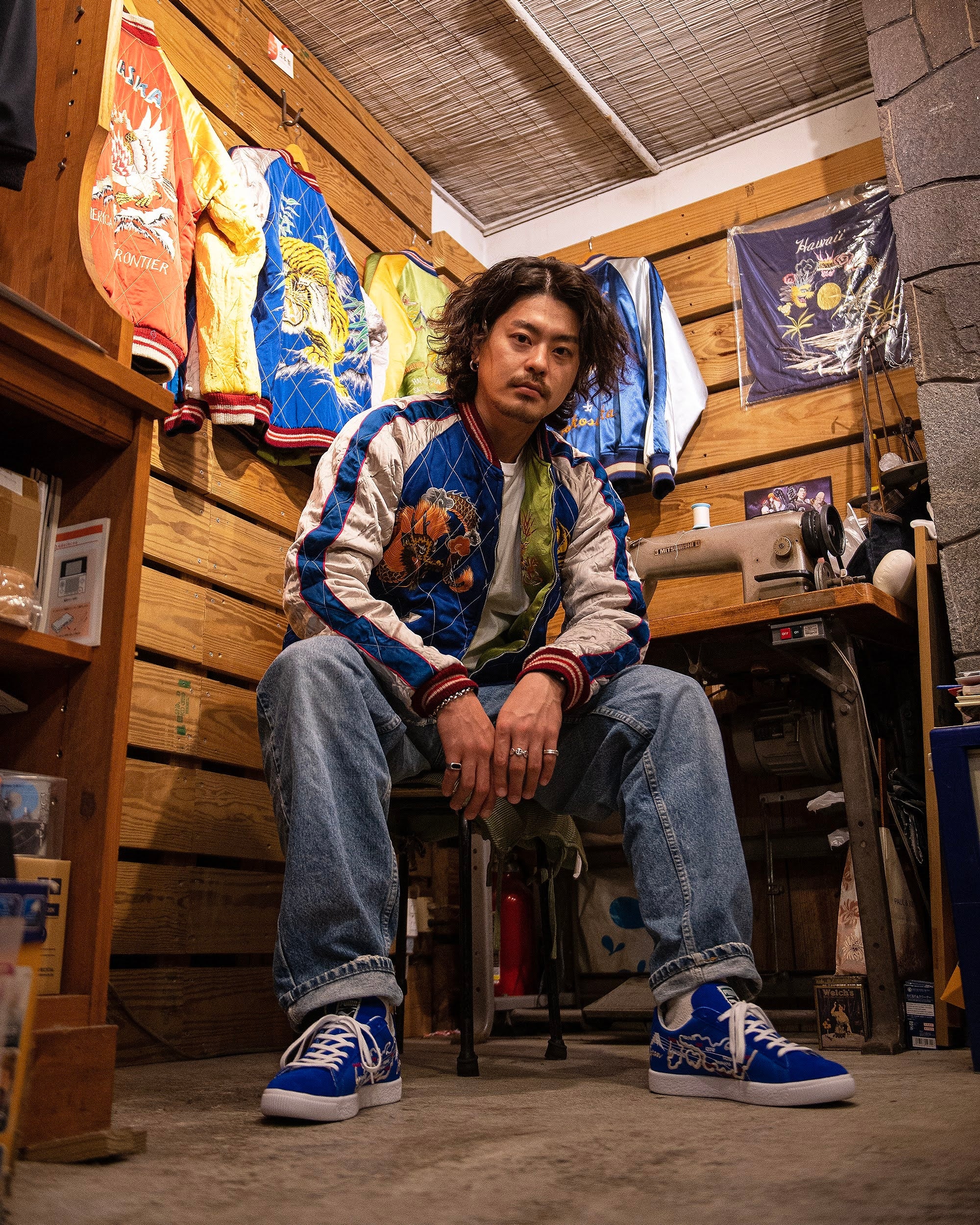 スカジャンからインスパイアーされた⽇本製” PUMA SUEDE MIJ atmos