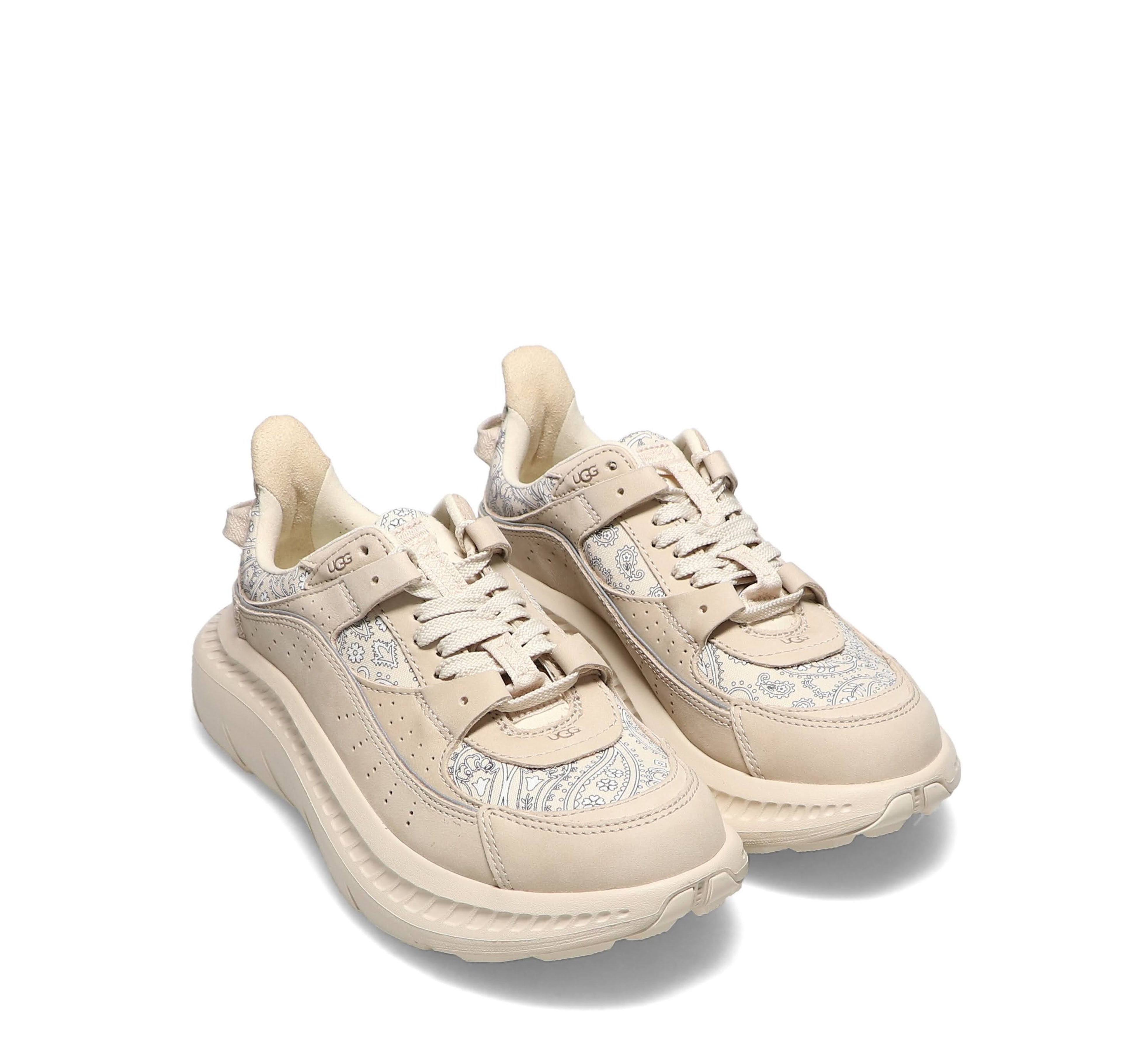 UGGとatmosによるエクスクルーシヴシリーズ、「UGG x atmos PAISLEY