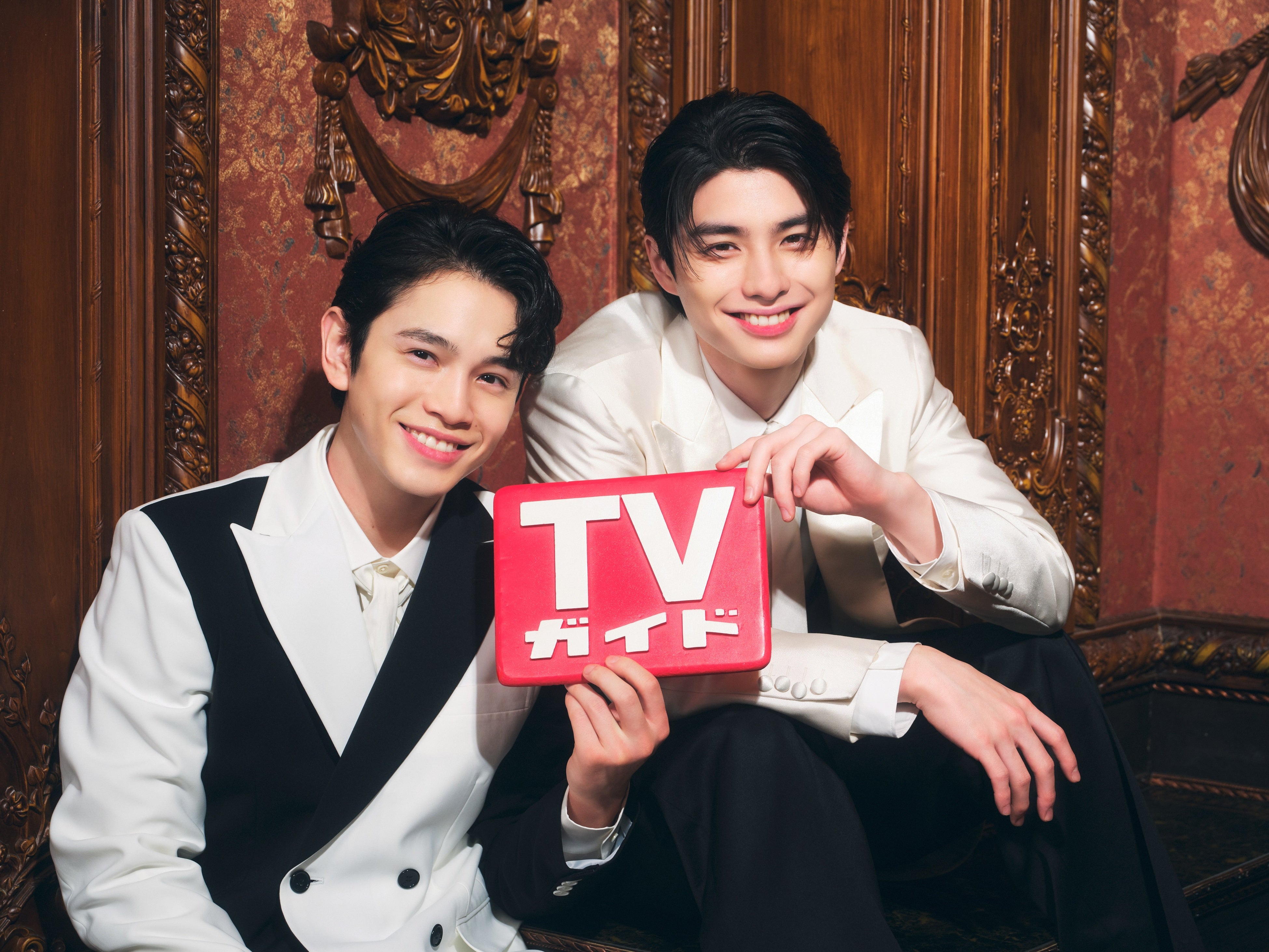 鈴木康介＆本田響矢が「週刊TVガイド2024年3/29号」に登場！ セレブ感