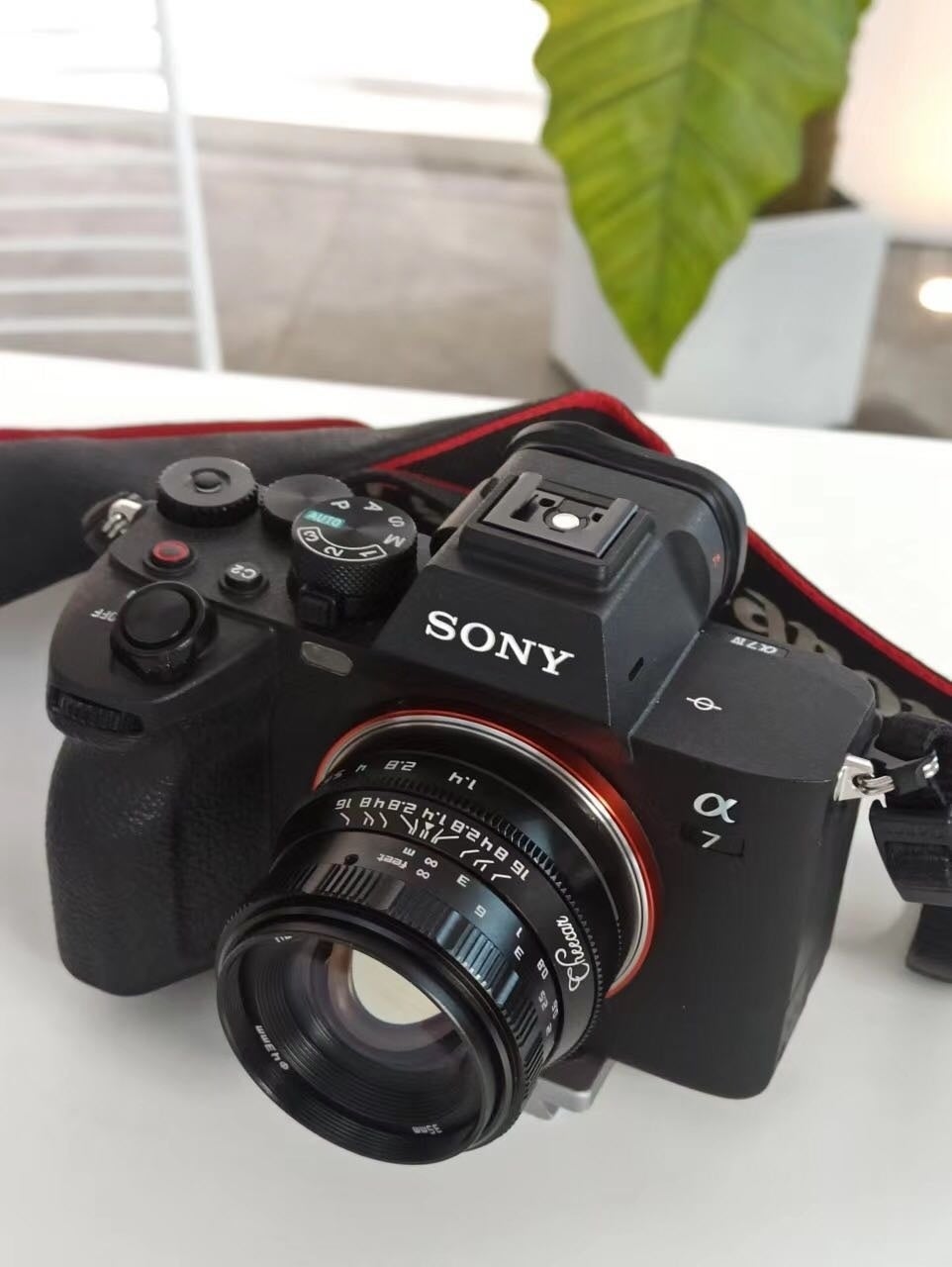 PERGEARは初めてのフルフレーム対応のマニュアルレンズ 「PERGEAR 35mm