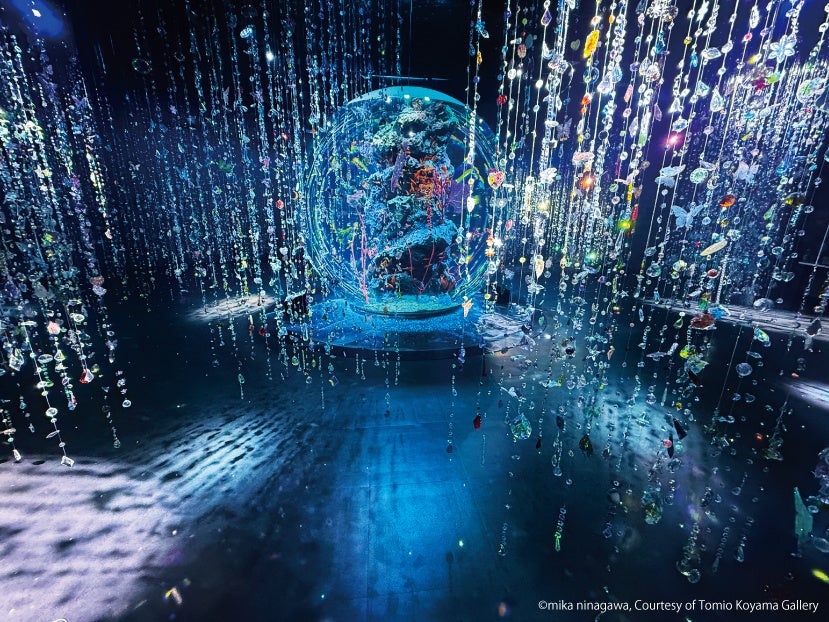 本日8月29日より開幕！「蜷川実花 with EiM 共鳴するアクアリウム