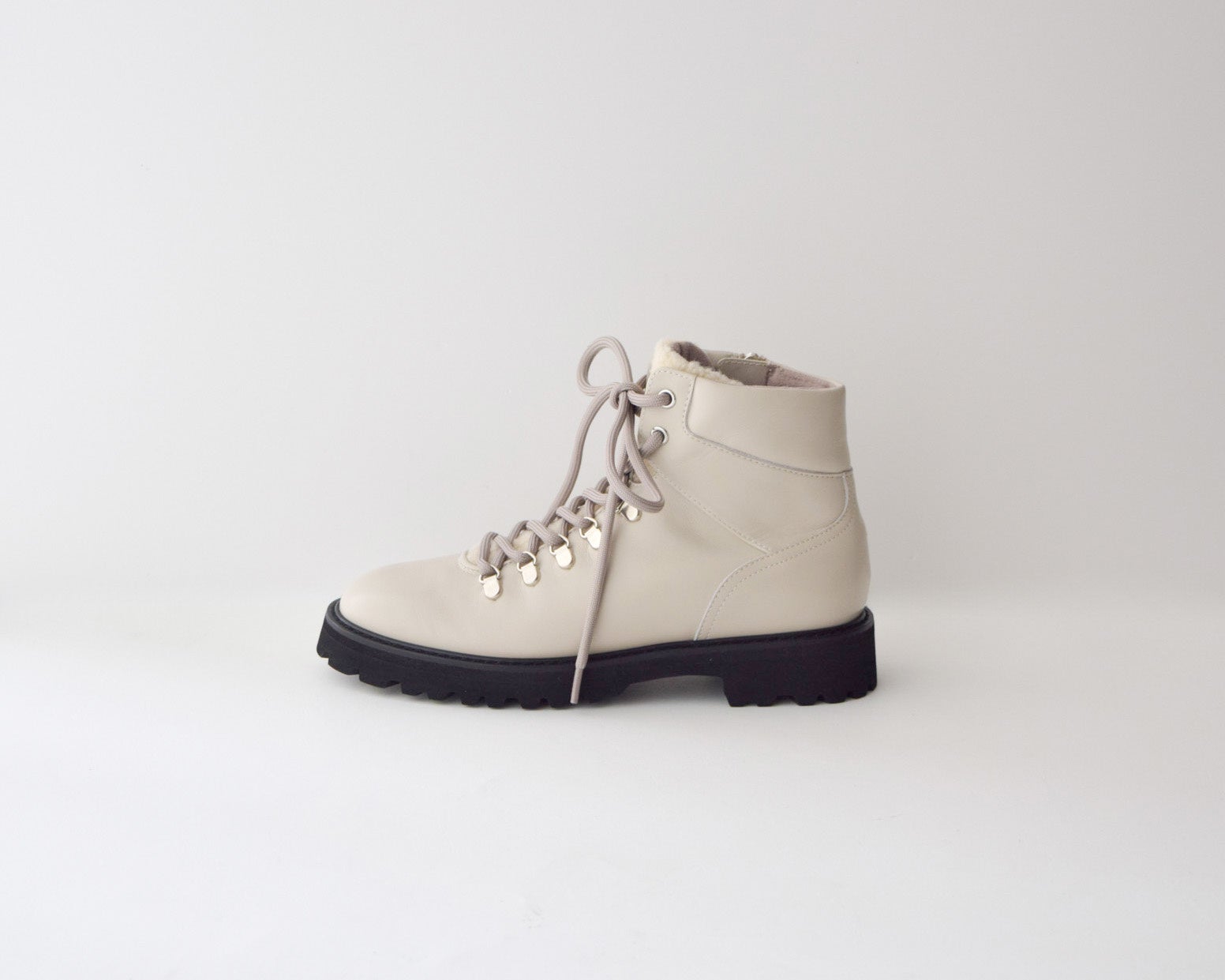 銀座かねまつ】秋本番！トレンド感と機能性を兼ね備えた、今季注目の