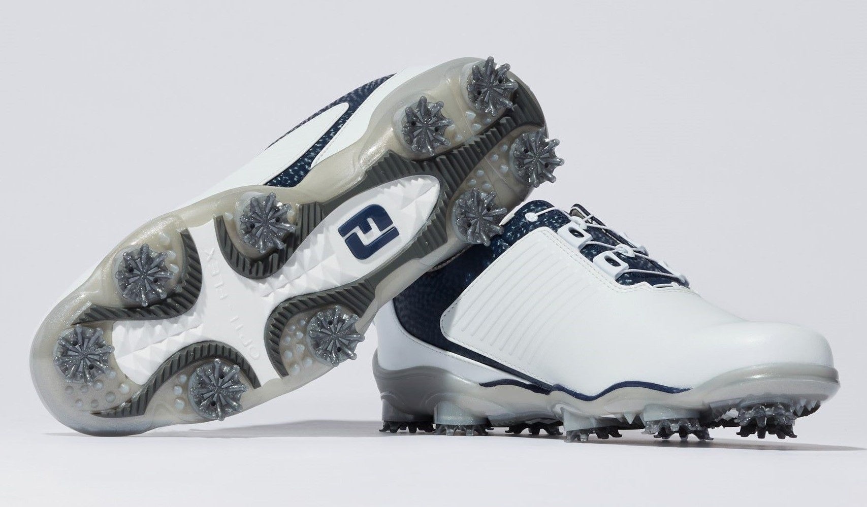 フットジョイ＞から日本人ゴルファーの足を考え抜いた歴代最高モデルが